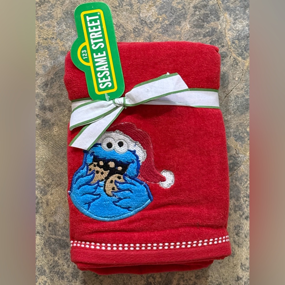 Sesame Street Set of 2 Christmas Cookie Monster Hand Towels 18x28 Inch Red - NWT